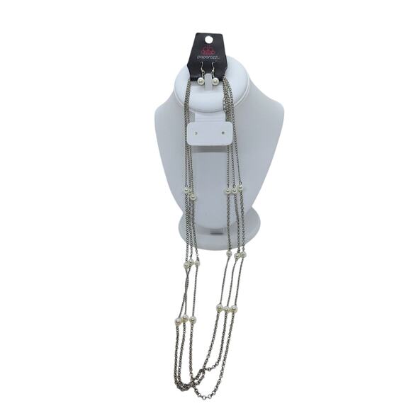 Paparazzi Jewelry Lot 8 Assorted Pieces 4 Necklaces 2 Rings 2 Pair Earrings - Picture 4 of 9